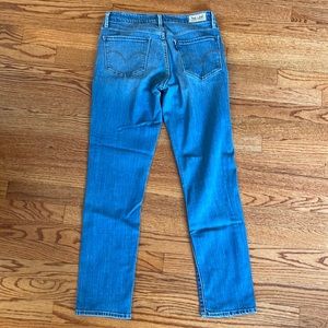 Levi’s Mid Rise Skinny Sz 6M Med Wash PERFECT